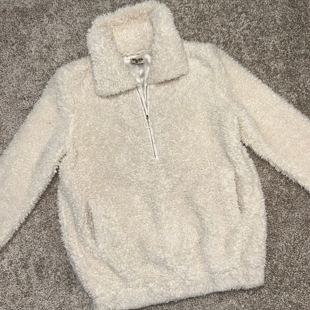 Show Me‎ Your Mumu Kassidy Pullover Toasty Marshmallow Faux Fur Women Size Small
